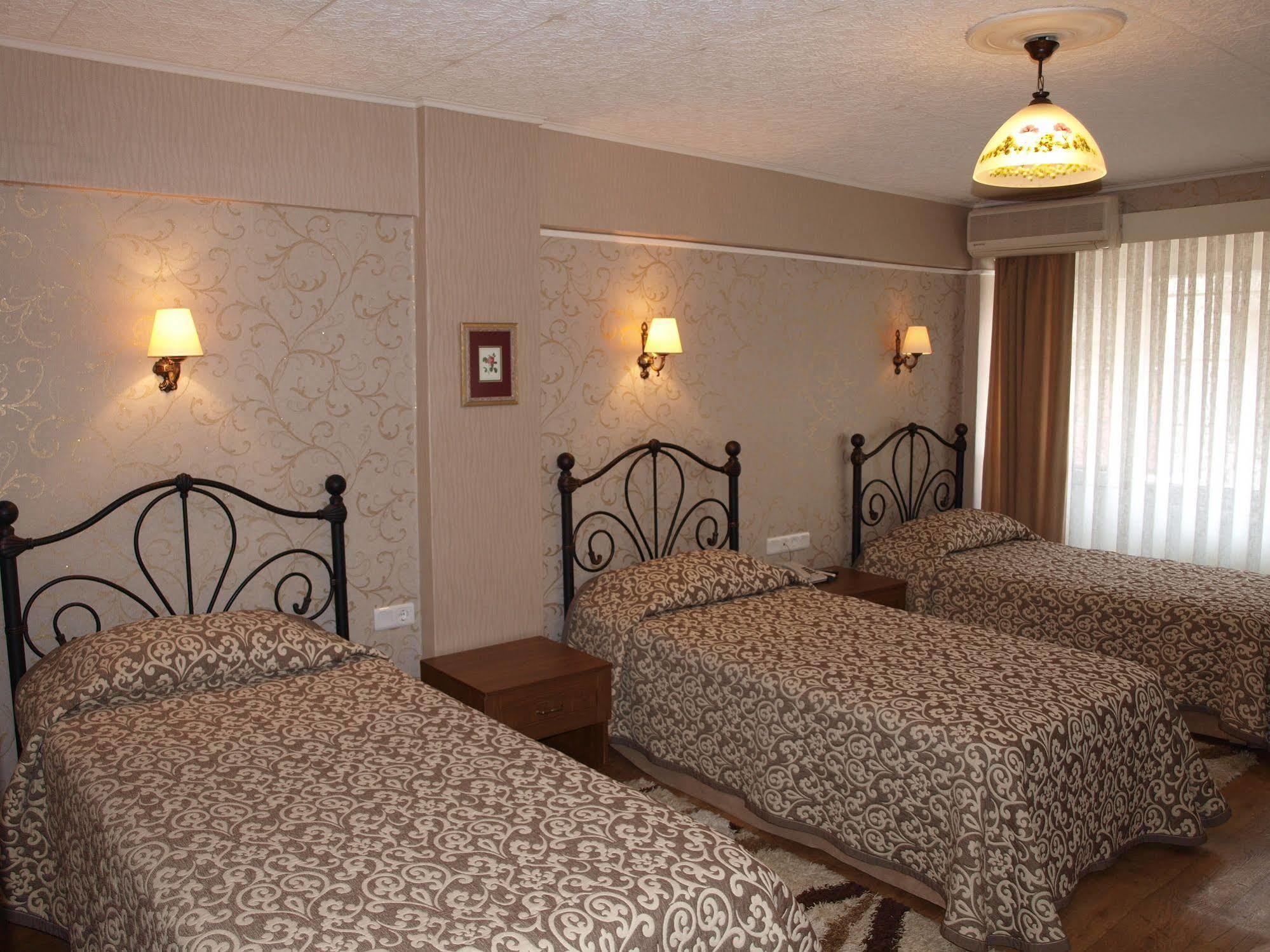 Hotel Nezih Истанбул Екстериор снимка
