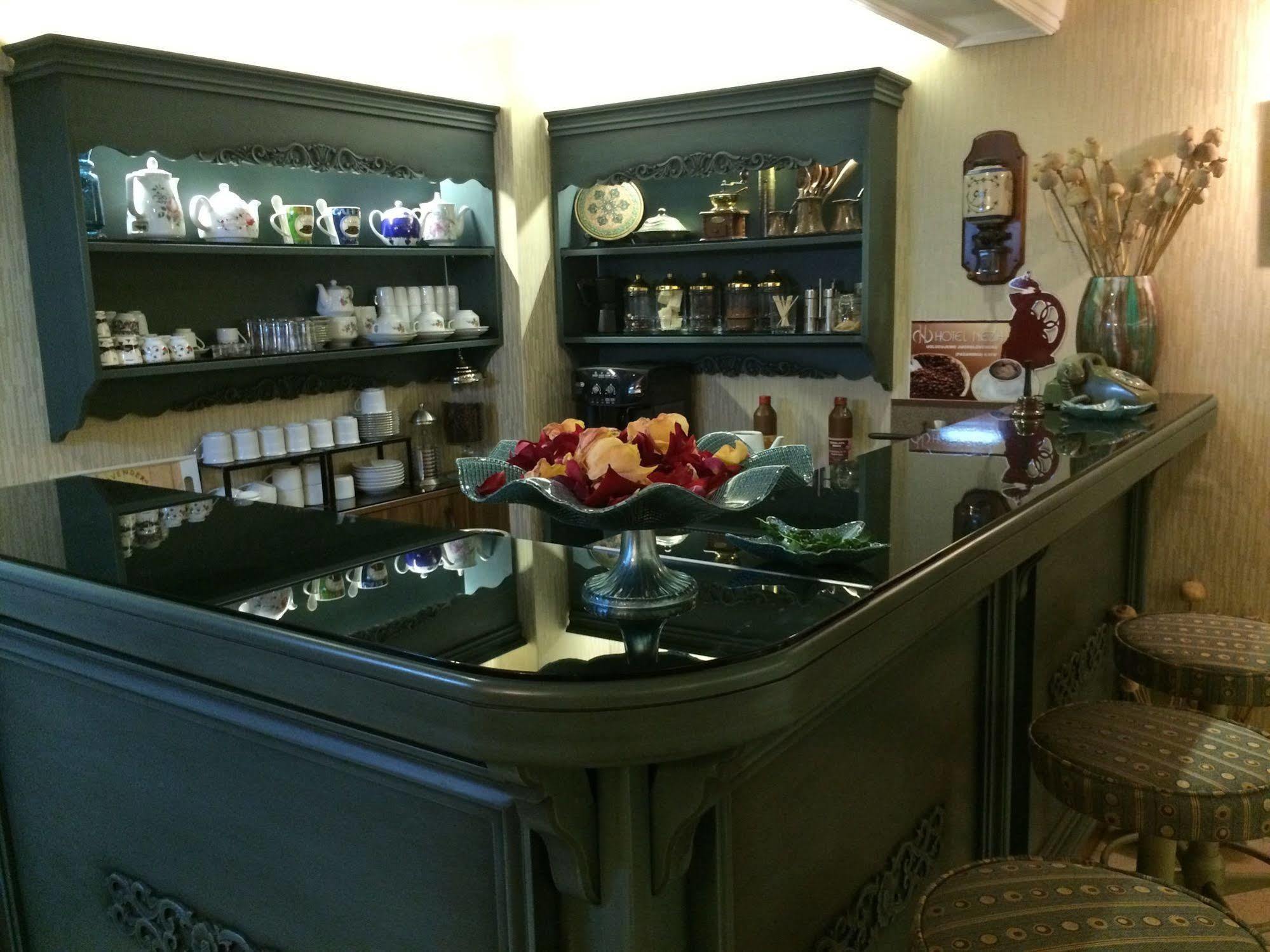 Hotel Nezih Истанбул Екстериор снимка